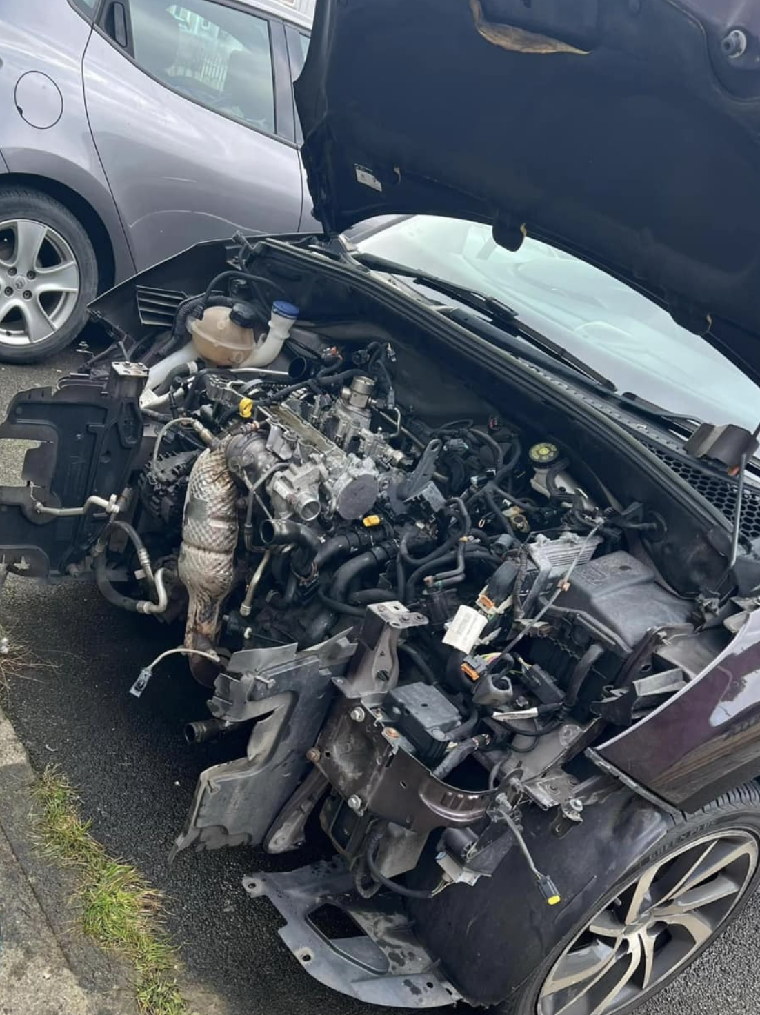 Syracuse-auto-repair this image shows auto engine repair in Syracuse, NY